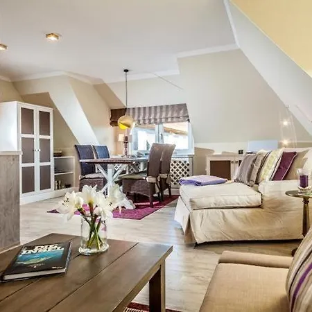 Haus Marina Pia Апартаменты Sylt